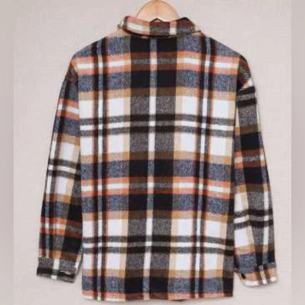 NWT! The Perfect Geometric Plaid Plaid Pocketed Shacket! Sooo cute! 🤩 - Picture 9 of 12